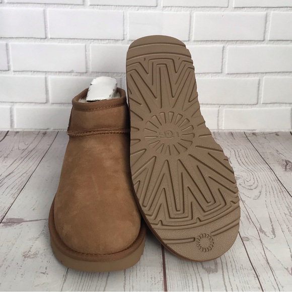 UGG Classic Ultra Mini Chestnut Boots - Picture 4 of 7